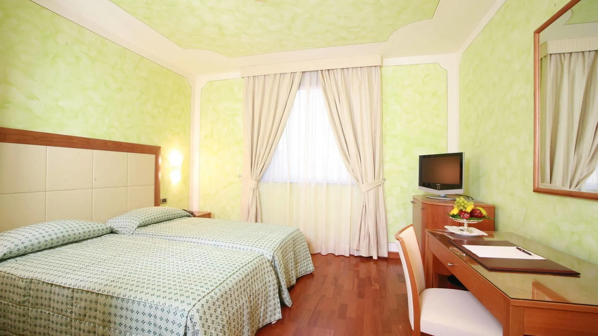 Grand Hotel Del Parco - Bergamo Airport Stezzano 4*,