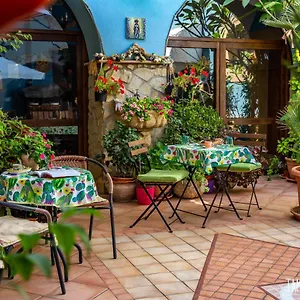 https://la-finestra-sul-cortile-sciacca.sicilyhotelsitaly.net